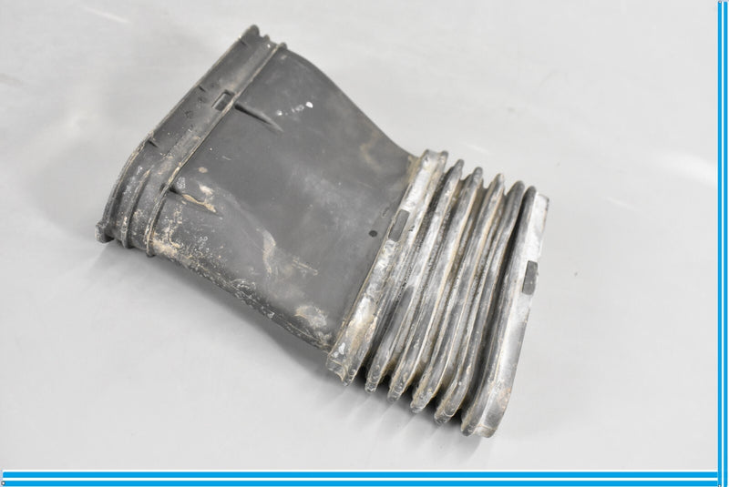 Load image into Gallery viewer, 12-19 Mercedes GL450 X166 Front Center Air Intake Intake Duct Tube Oem