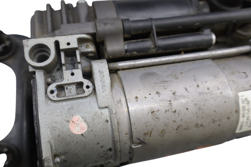 Load image into Gallery viewer, 11-18 Audi A8 A8L Quattro Air Suspension Compressor Pump W/ Bracket Oem