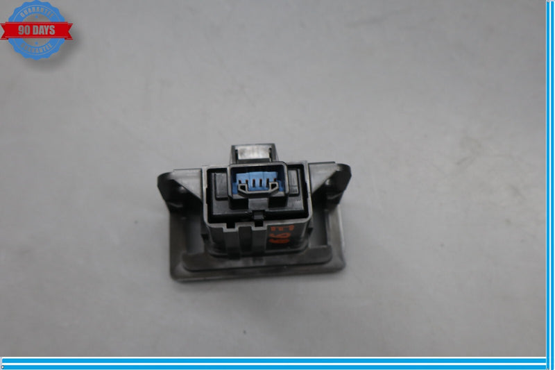 Load image into Gallery viewer, 07-17 Lexus LS460 LS460L Power Trunk Close Lid Control Switch Button 15C081 Oem