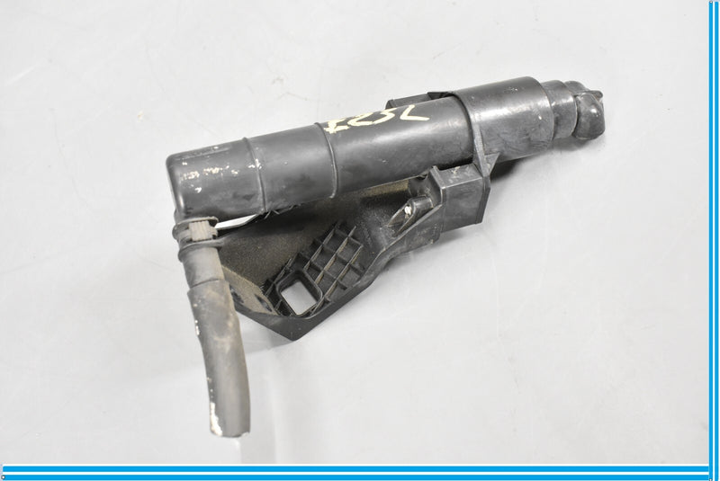 Load image into Gallery viewer, 07-12 Mercedes GL550 GL450 Front Left Side Headlight Washer Spray Nozzle Oem