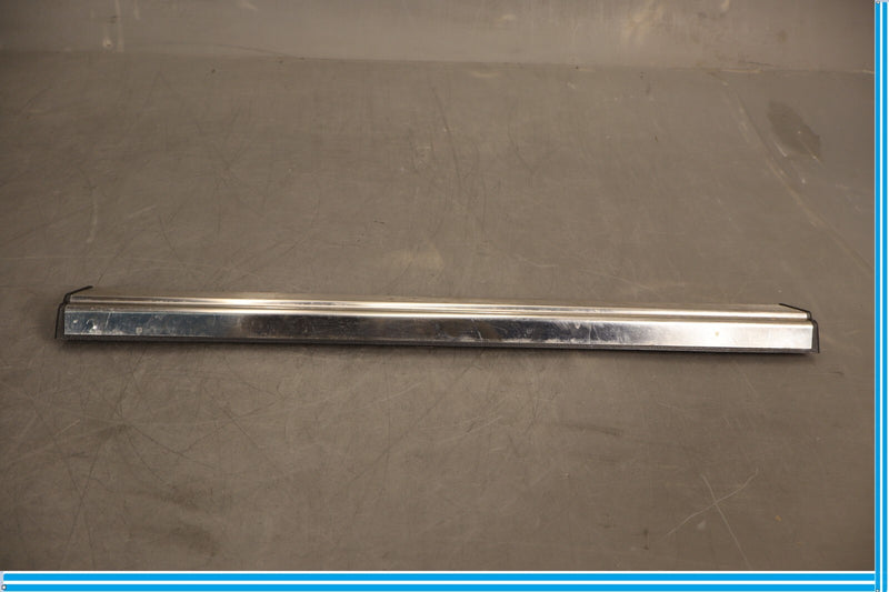 Load image into Gallery viewer, 10-13 Mercedes E350 E550 W212 Front Left Door Sill Scuff Plate Trim Cover Oem