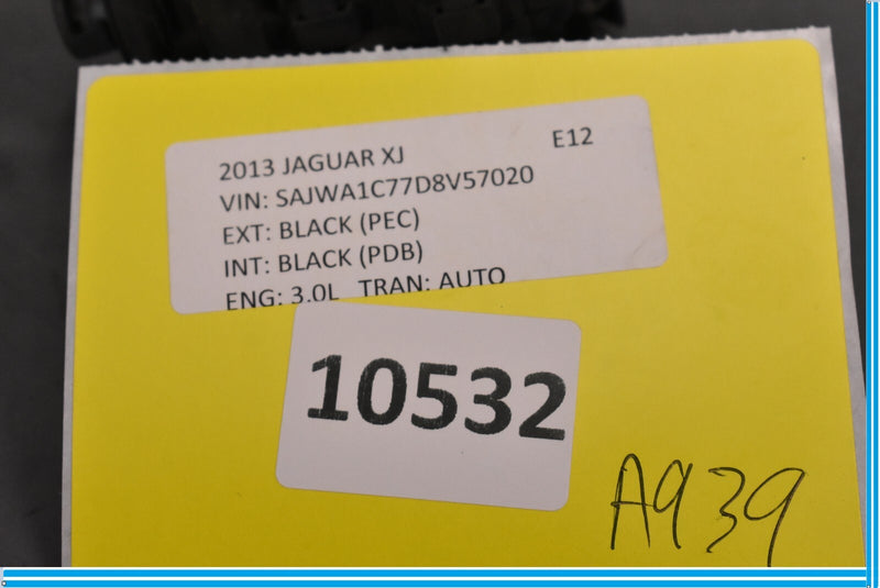 Load image into Gallery viewer, 10-18 Jaguar XJ XJL Fuel Door Lid Lock Latch Actuator Motor Oem