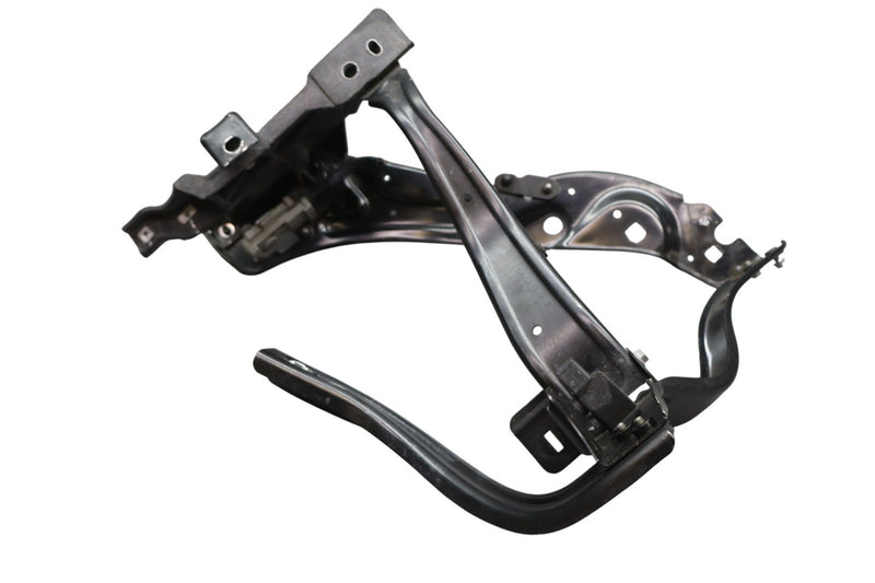 Load image into Gallery viewer, 06-16 Mercedes W212 E350 E400 Front Right Headlight Support Bracket Mount Oem