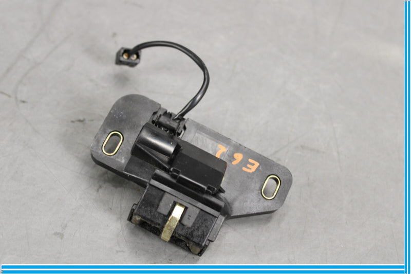 Load image into Gallery viewer, 90-02 Mercedes SL500 SL320 R129 Rear Trunk Lock Latch Actuator Oem