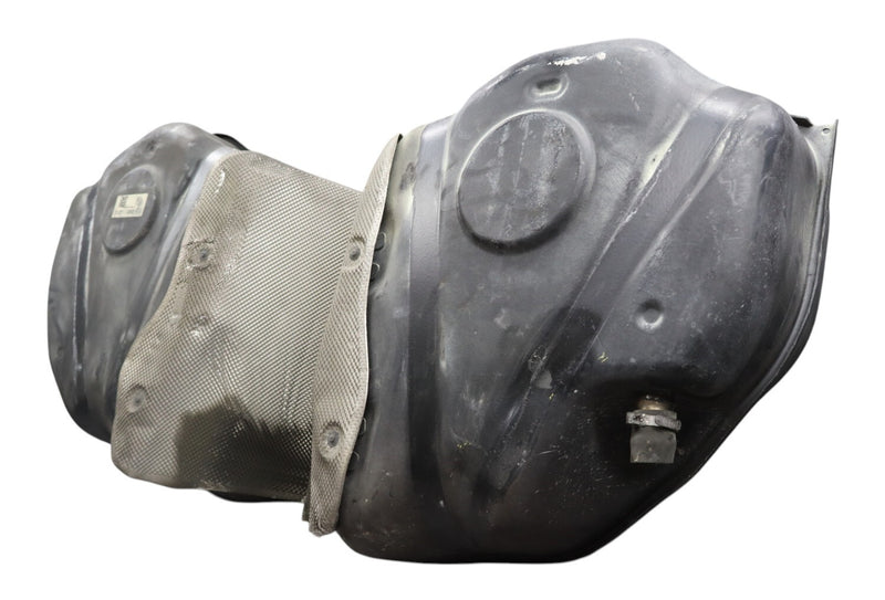 Load image into Gallery viewer, 14-17 Maserati Ghibli M157 Fuel Gas Tank Reservoir Assembly 06700032670 Oem