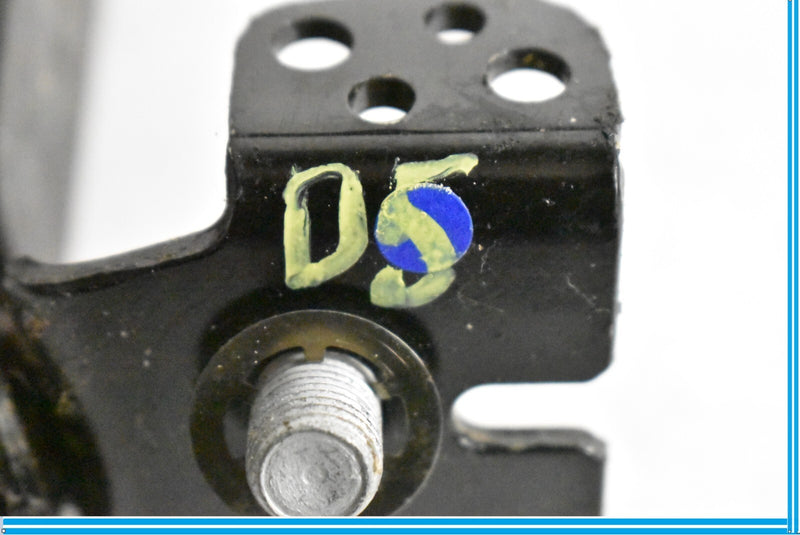 Load image into Gallery viewer, 15-20 Mercedes C300 W205 Rear Left Driver Seat Belt Buckle Black Oem