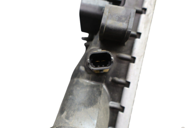 Load image into Gallery viewer, 14-22 Maserati Ghibli 3.0L Front Engine Cooling Radiator Assembly 670038340 Oem