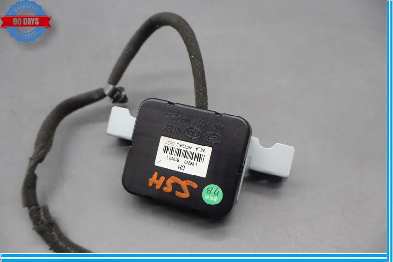 Load image into Gallery viewer, 15-20 Hyundai Genesis Center Dash Navigation GPS Antenna Receiver Module Oem