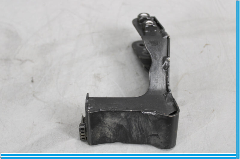 Load image into Gallery viewer, 11-18 Audi A8 Quattro Right Passenger Side Sub Frame Mounting Bracket Oem