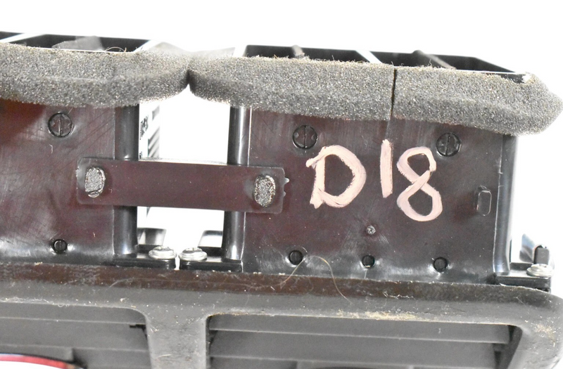 Load image into Gallery viewer, 04-13 Maserati Quattroporte Rear Center Console Dual HVAC Ac A/C Air Vent Oem