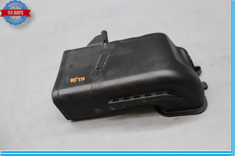 Load image into Gallery viewer, 09-15 BMW 750Li xDrive Right Passenger Side Engine Air Intake Duct Oem