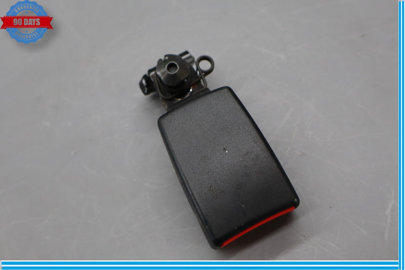 Load image into Gallery viewer, 12-18 Audi A7 A7 Quattro Rear Right Passenger Side Seatbelt Latch Buckle End Oem