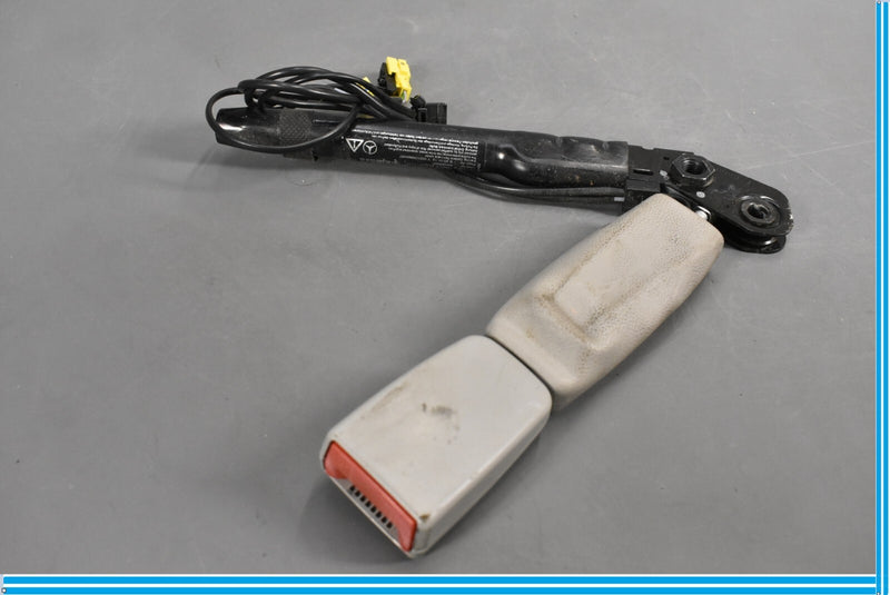 Load image into Gallery viewer, 07-14 Mercedes S550 CL550 W221 Front Left Driver Side Seat Belt Buckle Oem