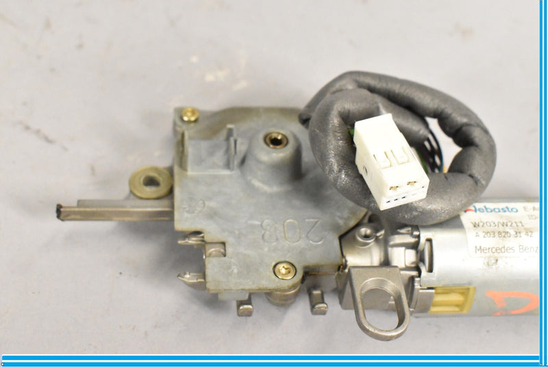 Load image into Gallery viewer, 01-11 Mercedes E320 C240 CLS550 CLS55 AMG W219 Sunroof Moonroof Window Motor Oem