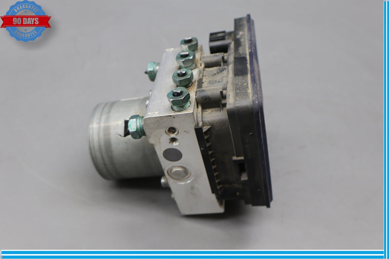 Load image into Gallery viewer, 18-21 Buick Enclave Anti Lock ABS Brake Pump Module 84738979 Oem