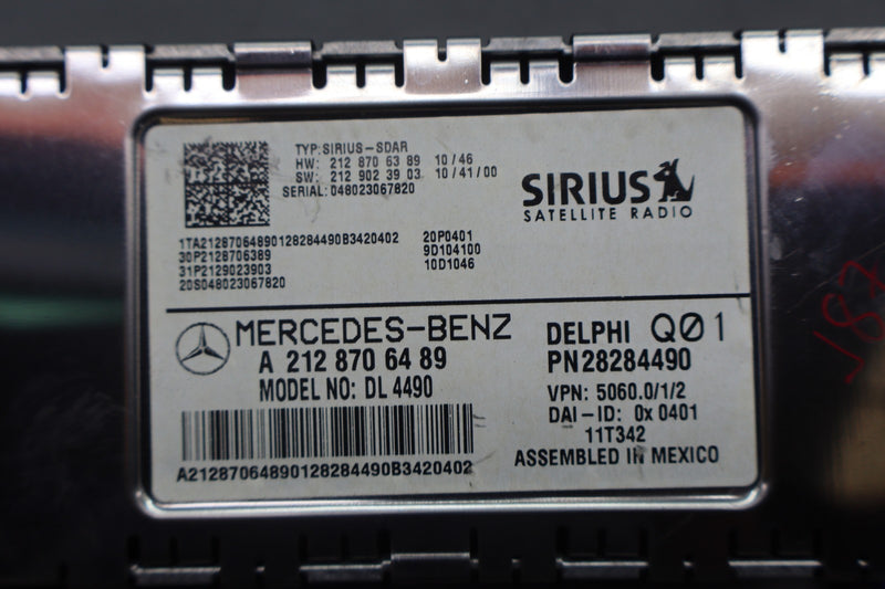 Load image into Gallery viewer, 10-17 Mercedes W218 CLS550 E350 Sirius Satellite Radio Receiver Module Unit Oem