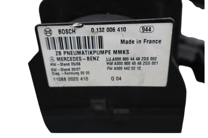 Load image into Gallery viewer, 12-18 Mercedes CLS550 CLS63 Front Dynamic Seat Vacuum Air Pump W/Cover OEM