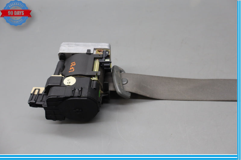 Load image into Gallery viewer, 03-06 Mercedes R230 SL500 Front Left Side Seat Belt Seatbelt Retractor Black Oem
