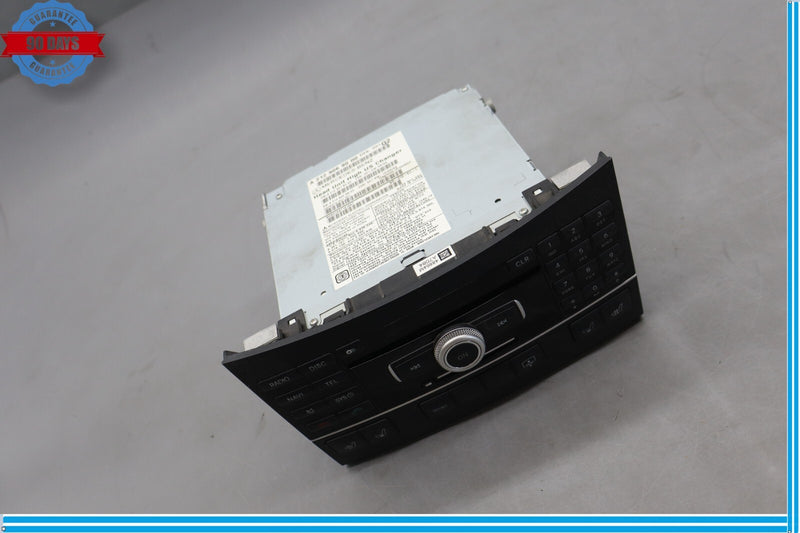 Load image into Gallery viewer, 10-11 Mercedes E350 E550 Command Head Unit CD Changer Radio 2129069000 Oem
