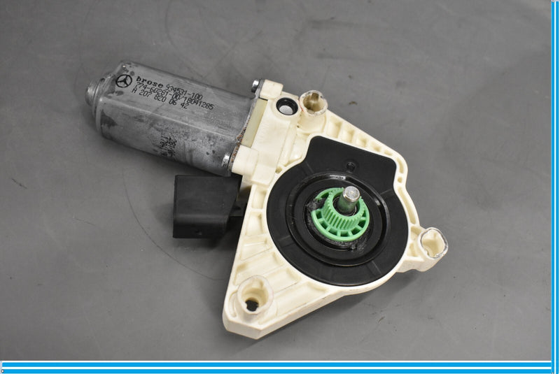 Load image into Gallery viewer, 12-16 Mercedes CLS550 Rear Right Passenger Side Door Window Regulator Motor Oem