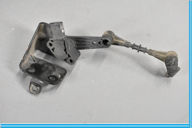Load image into Gallery viewer, 18-20 Jaguar E-Pace Rear Right Height Level Sensor Oem