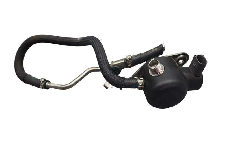 Load image into Gallery viewer, 15-19 Mercedes C300 W205 E300 2.0L Engine Motor High Pressure Fuel Pump Oem