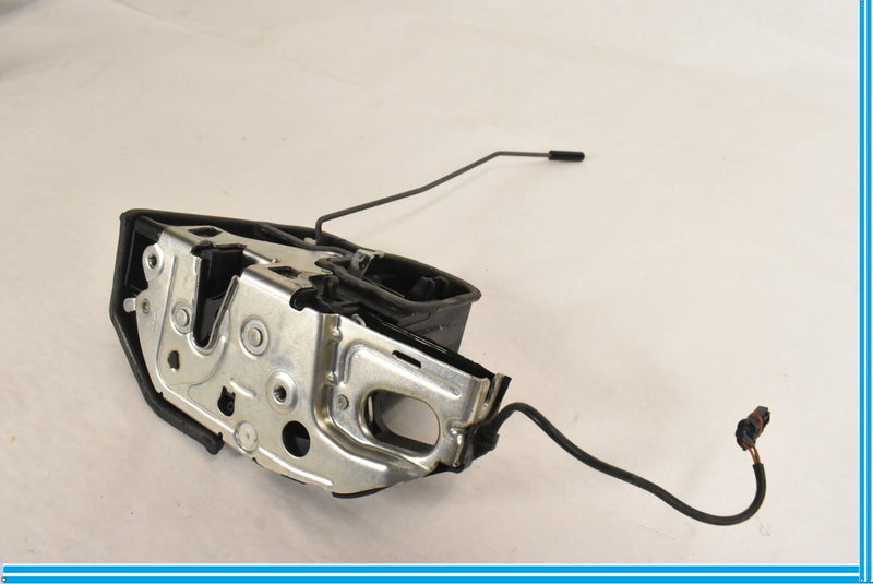 Load image into Gallery viewer, 09-16 BMW F10 F01 F02 750i REAR LEFT DRIVER AUTO SOFT CLOSE DOOR LOCK ACTUATOR