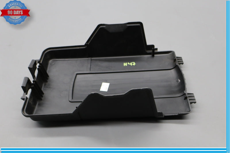 Load image into Gallery viewer, 06-18 Audi A3 A3 Quattro Battery Tray Box Upper Cover Lid Black 3C0915443 Oem