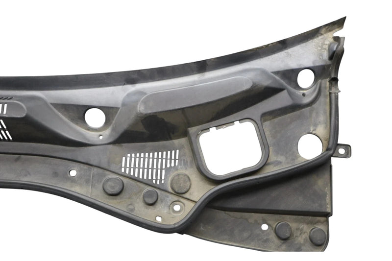 Load image into Gallery viewer, 14-20 Maserati Ghibli S Windshield Wiper Cowl Vent Grille Panel 670010468 Oem