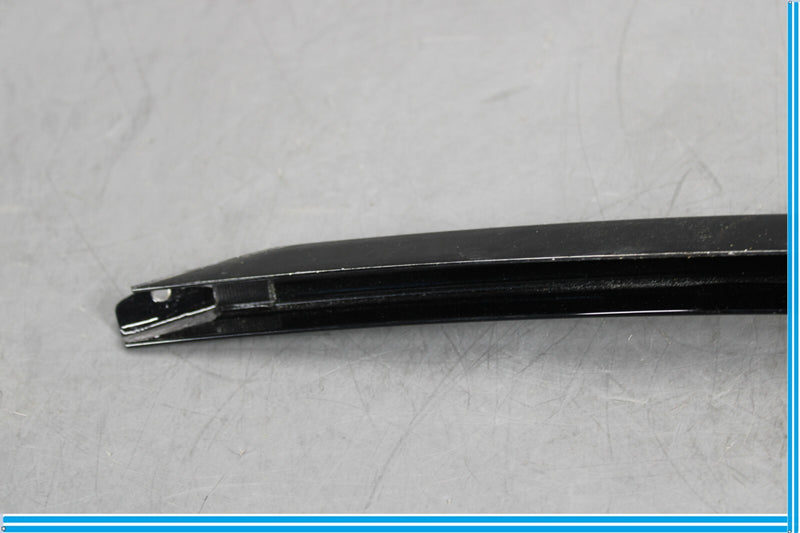 Load image into Gallery viewer, 10-16 Mercedes E350 E550 Rear Left Driver Quarter Glass Division Bar Molding Oem