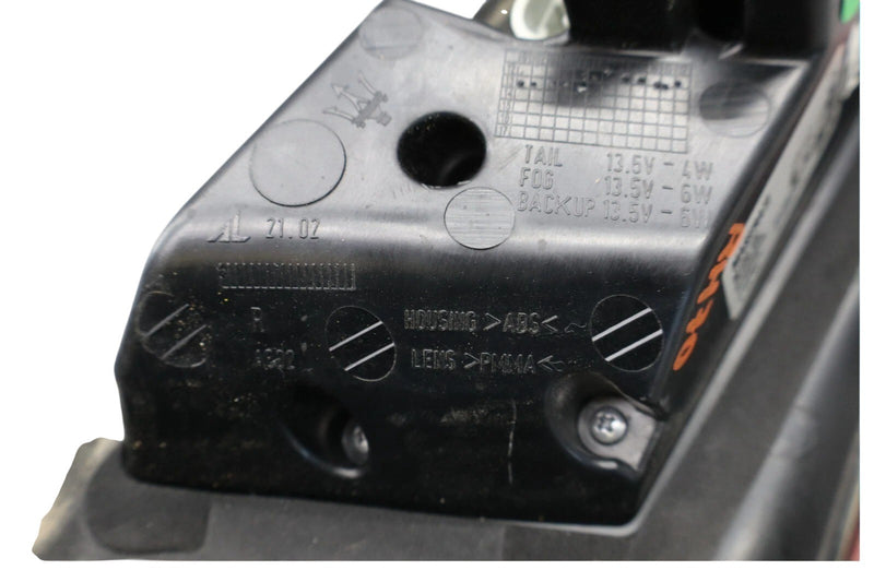 Load image into Gallery viewer, 14-21 Maserati Quattroporte S Q4 M156 Rear Right Side Inner Tail Light Lamp Oem