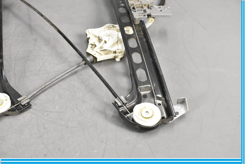 Load image into Gallery viewer, 06-11 Mercedes CLS550 W219 Rear Right Side Door Window Regulator w/o Motor Oem