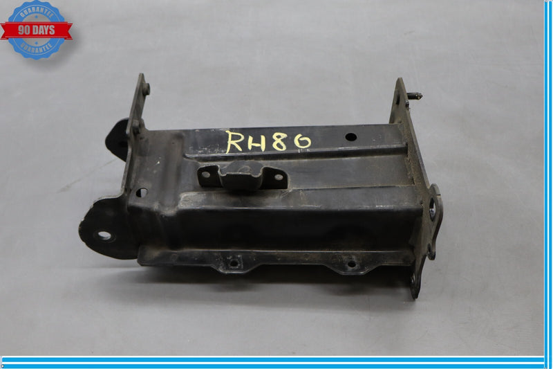 Load image into Gallery viewer, 07-13 Mercedes W221 S400 Front Right Side Bumper Reinforcement Bracket Black Oem