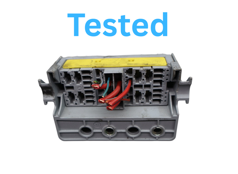 Load image into Gallery viewer, 14-21 Maserati Quattroporte Fuse Relay Junction Box Control Module Oem