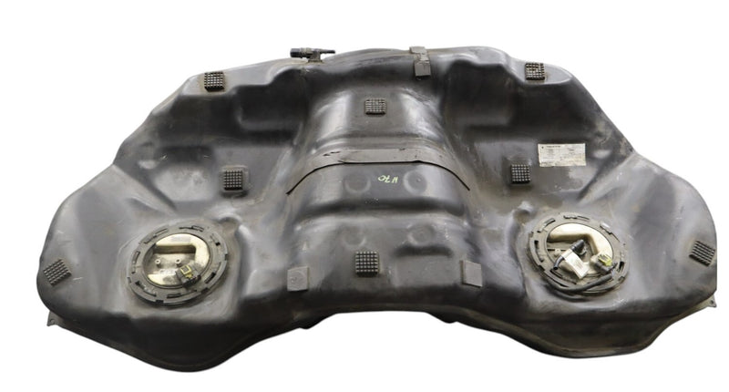 Load image into Gallery viewer, 14-17 Maserati Ghibli M157 Fuel Gas Tank Reservoir Assembly 06700032670 Oem