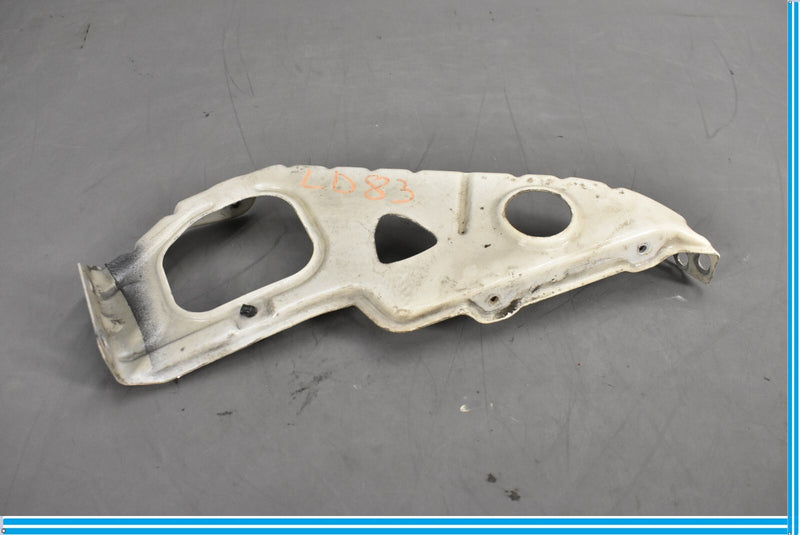 Load image into Gallery viewer, 03-12 Maserati Quattroporte Left Driver Side Fender Bracket Assembly Oem