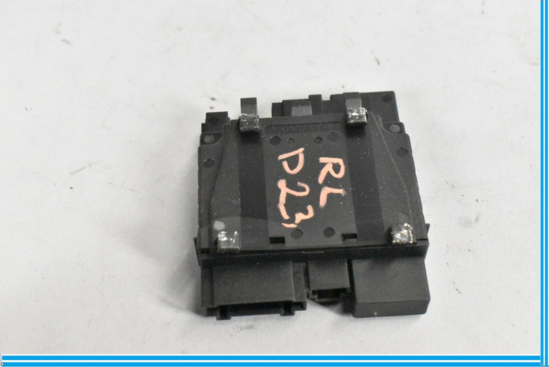 Load image into Gallery viewer, 04-11 Mercedes E320 CLS550 CLS55 AMG W219 Rear Left Keyless Control Module Oem