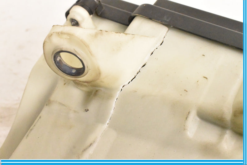 Load image into Gallery viewer, ENGINE BAY RELAY FUSE BOX ASSEMBLY OEM 2015-2020 C300 C400 C450 C43 W205