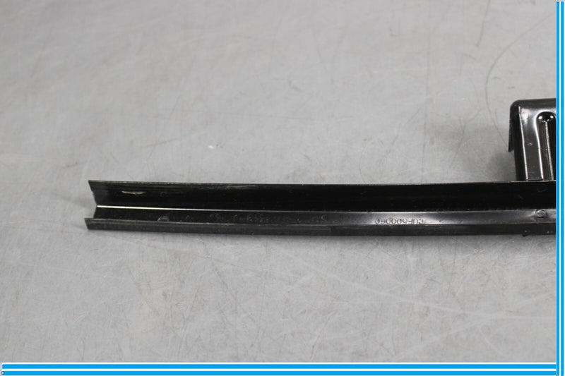 Load image into Gallery viewer, 06-13 Land Rover Range Rover Sport Front Right Side Door Window Glass Guide Oem