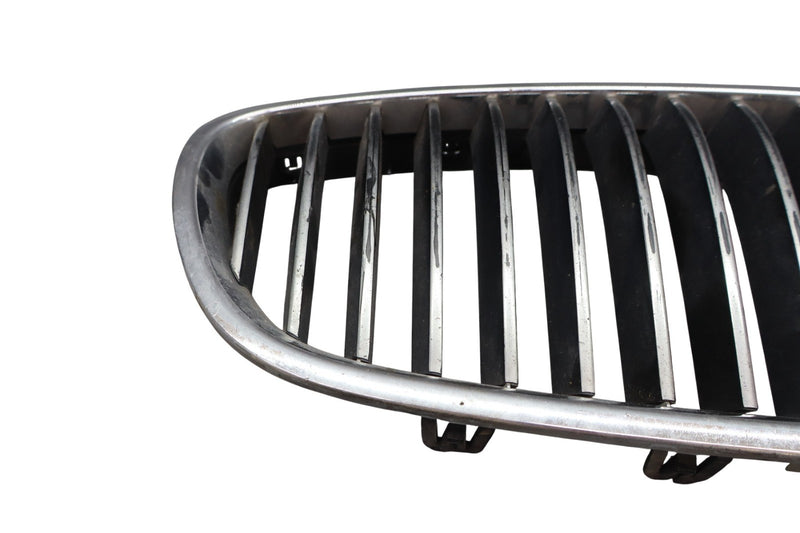 Load image into Gallery viewer, 11-13 BMW 528i 535i 550i xDrive Front Right Side Radiator Bumper Grill Oem