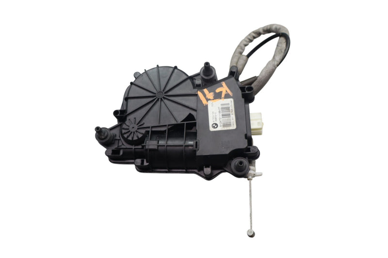 Load image into Gallery viewer, 10-17 BMW 535i 550i GT xDrive Rear Trunk Lid Soft Close Actuator Motor Oem