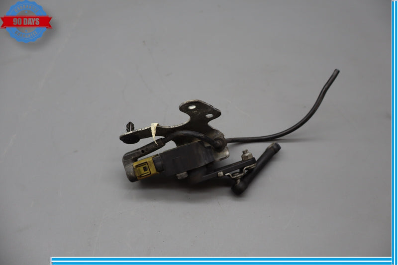 Load image into Gallery viewer, 07-14 Mercedes W204 C250 C350 Height Level Sensor Module Oem