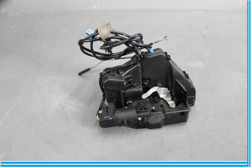 Load image into Gallery viewer, 06-11 Mercedes CLS550 CLS500 W219 Rear Left Side Door Lock Latch Actuator Oem