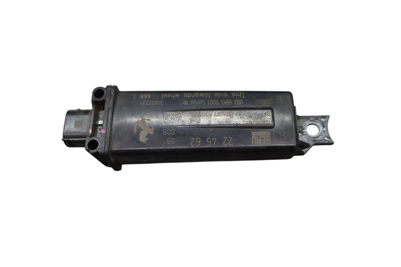 Load image into Gallery viewer, 05-13 Maserati Quattroporte M139 TPMS Tire Pressure Monitor Sensor 224562 Oem