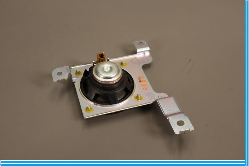 Load image into Gallery viewer, 11-17 Infiniti QX56 QX80 Rear Right Passenger Side Door Audio Bose Speaker Oem