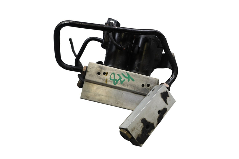 Load image into Gallery viewer, 03-06 Mercedes R230 SL500 SL600 Front Hydraulic Suspension Valve Block Oem