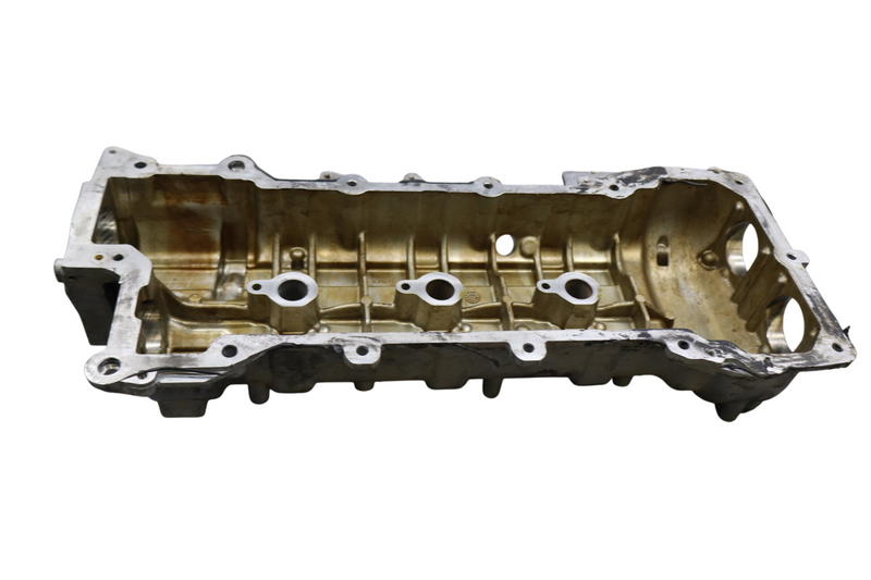 Load image into Gallery viewer, 14–17 Maserati Ghibli Right Side Cylinder Head Rocker Valve Cover 298701 Oem