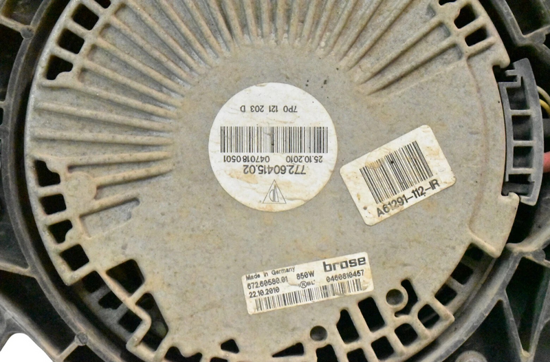 Load image into Gallery viewer, 11-17 Porsche Cayenne 958 Radiator Cooling Thermo Fan Motor Shroud Assembly OEM