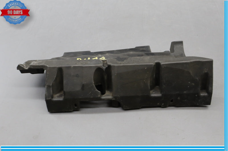 Load image into Gallery viewer, 11-20 Mercedes W218 CLS550 SL550 Right Passenger Side Air Cleaner Insulator Oem