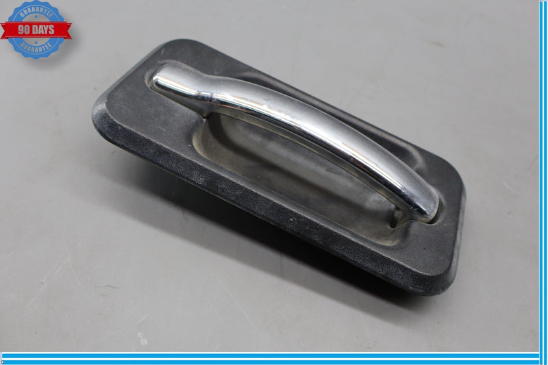 Load image into Gallery viewer, 03-07 Hummer H2 Rear Right Passenger Side Exterior Door Handle Black Oem